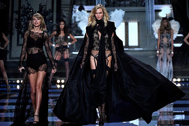 Karlie Kloss Shares Behinds-The-Scenes Clip Of Taylor Swift During &#8216;1989 Tour&#8217; Guest Appearance On YouTube