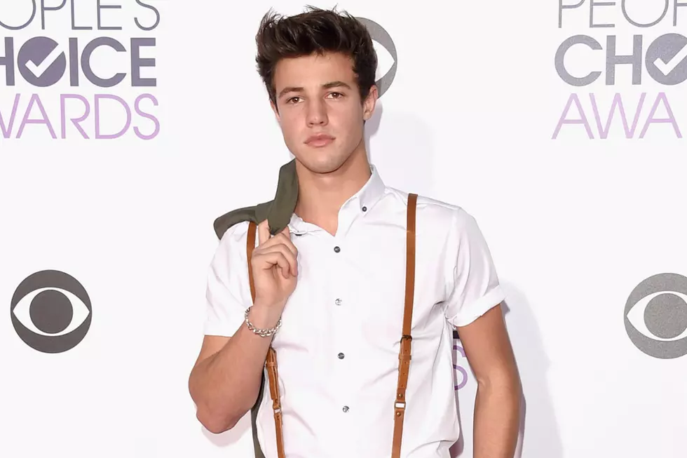 Cameron Dallas Looks Suave at the 2016 People's Choice Awards