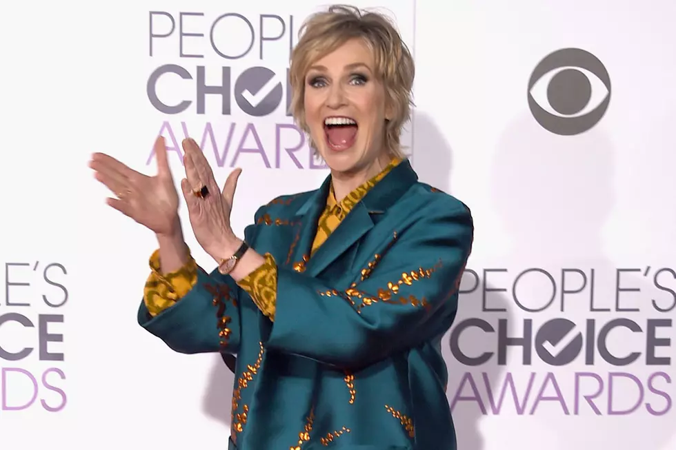 2016 People’s Choice Awards Red Carpet Gallery