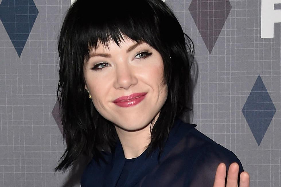 Carly Rae Jepsen Puts an Electric Twist on 'Full[er] House' Theme Song