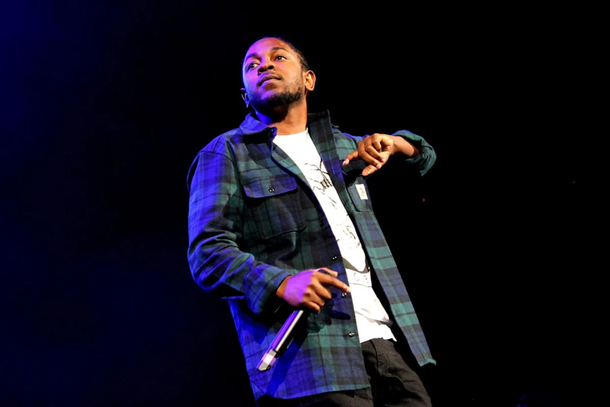Kendrick Lamar Wins Best Rap Performance at 2016 Grammys