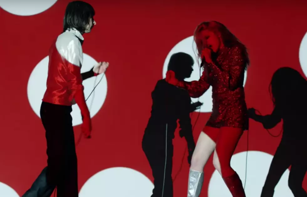 Sky Ferreira Lets the ‘Light’ in with Primal Scream
