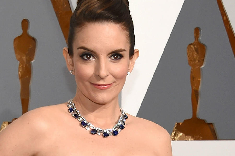 Tina Fey Kind of Thinks The Oscars Are a Bunch of Crap