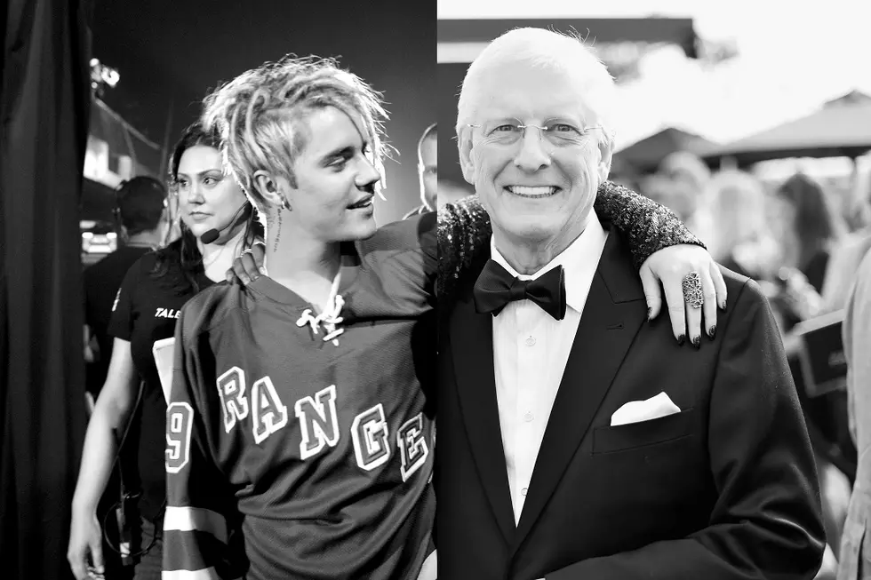 Justin Bieber + Meghan Trainor’s Dad Are Friendship Goals at iHeartRadio Awards