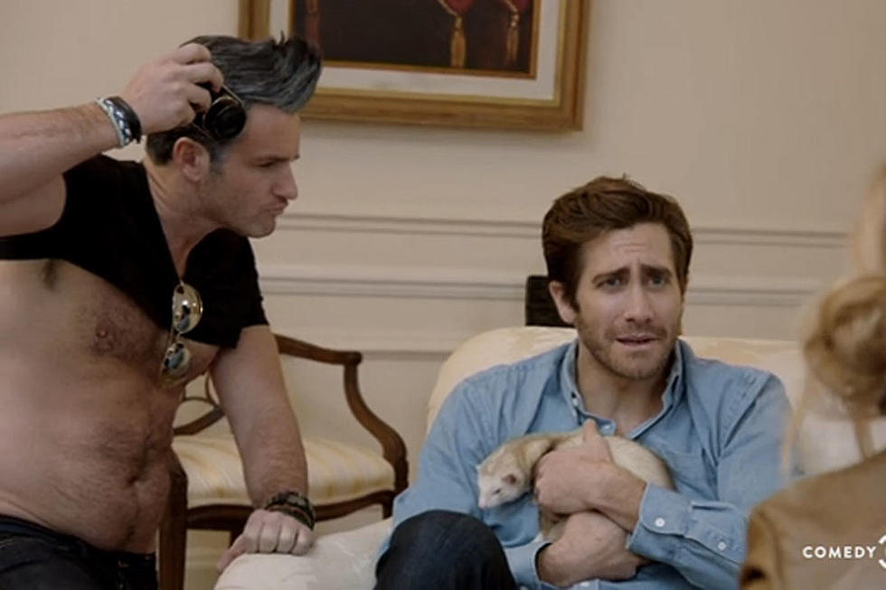 Amy Schumer Spoofs ‘Catfish’ With Ferret Enthusiast Jake Gyllenhaal