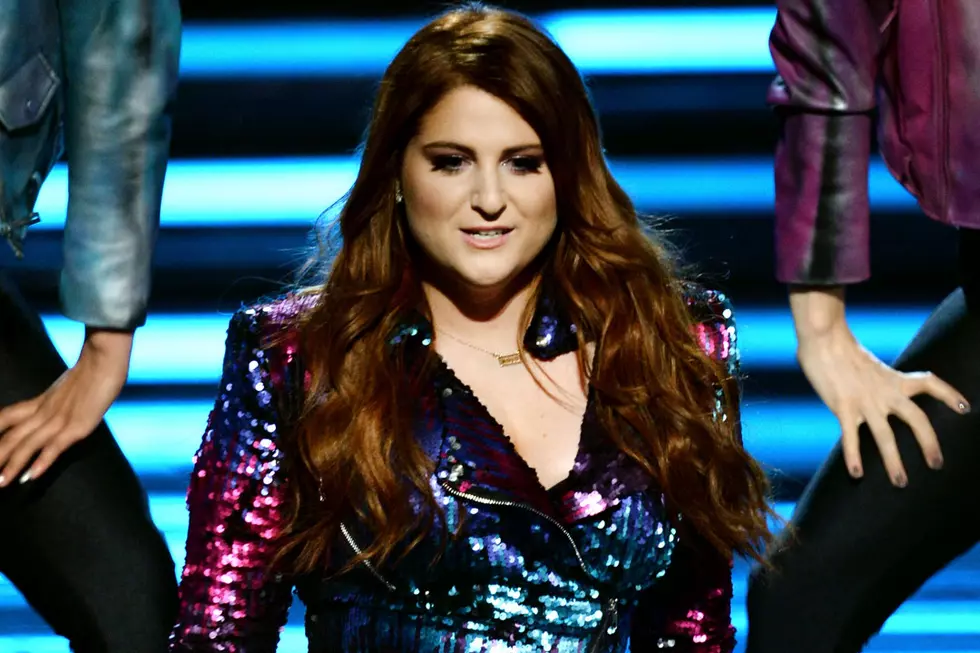 Meghan Trainor Brings The '00s Back With 'No' at 2016 Billboard Music Awards