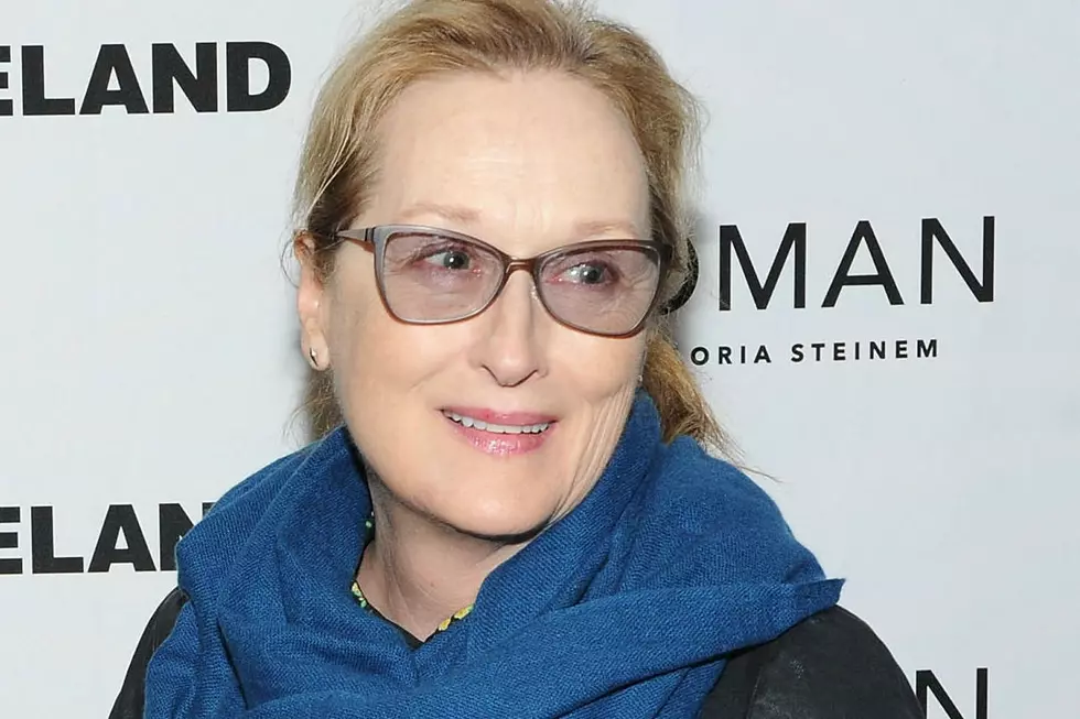 Meryl Streep Paints Face Her Orange to Impersonate Ranting Billionaire