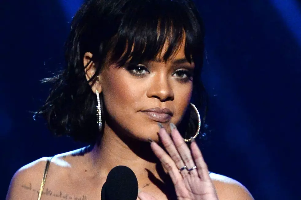 Rihanna Breaks Down During ‘Love the Way You Lie,’ Deems Dubliners Best Crowd