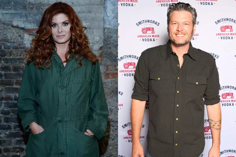 Debra Messing Calls Out Blake Shelton's Trump Comments on Twitter, Apologizes