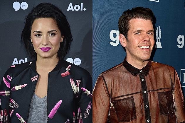 Perez Hilton Attempts to Expose &#8216;Petty&#8217; Demi Lovato on Twitter, Fails Spectacularly