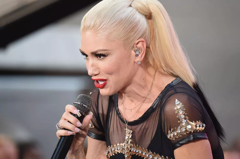 Gwen Stefani Invites Young Bullying Victim Onstage For Sweet Moment