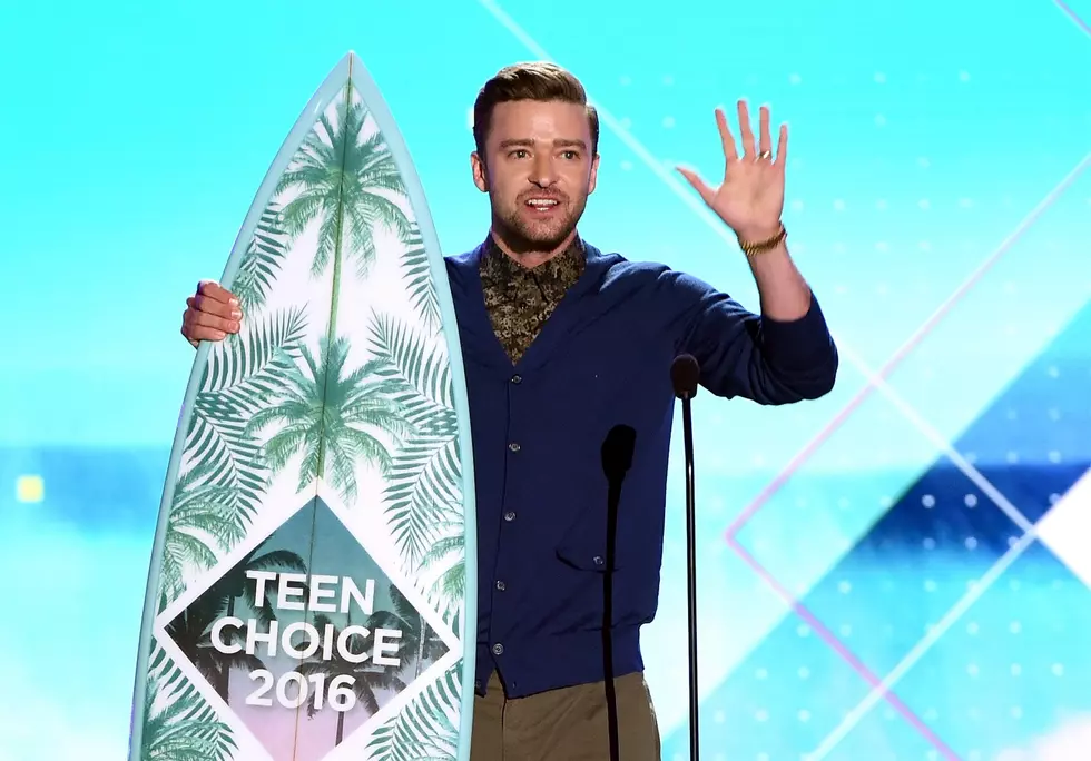 Justin Timberlake Accepts Teen Choice Awards Decade Award