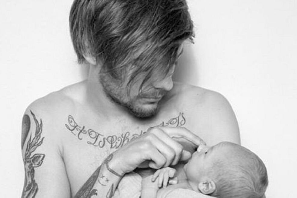 Louis Tomlinson Slams Paparazzi For Invading His Infant Son’s Privacy