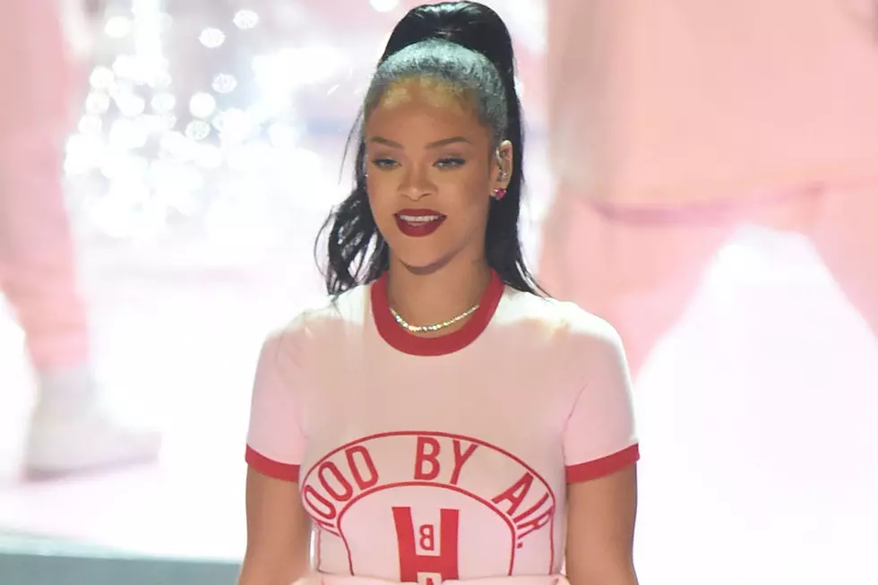 Rihanna Performs Greatest Hits Medley and More At 2016 MTV Video Music Awards