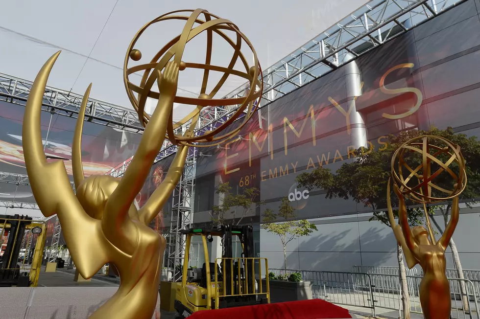 2016 Emmys Red Carpet, Live Stream + Show Photos