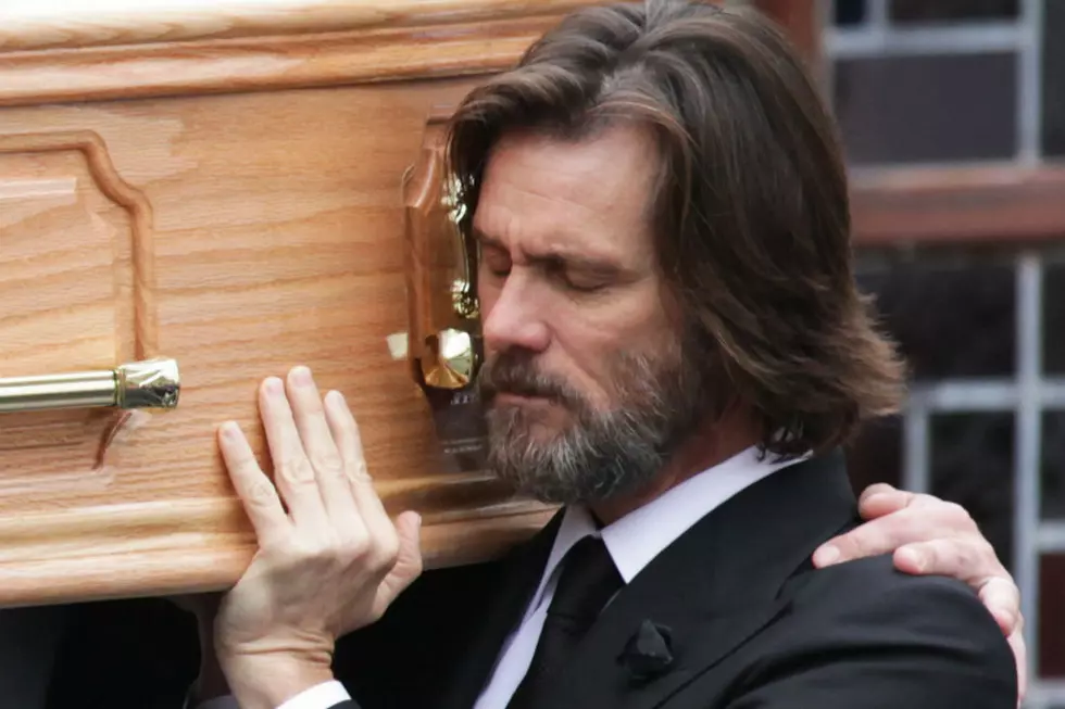 Mother of Jim Carrey’s Late Ex-Girlfriend, Cathriona White, Suing Actor for Wrongful Death