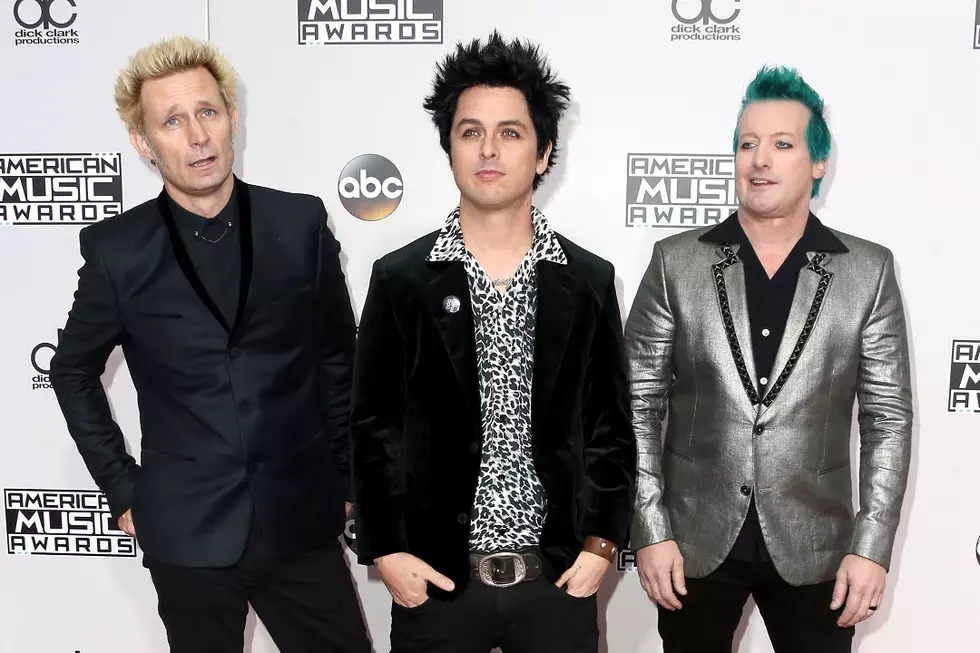 Green Day Rebel Rouse With Anti-Trump Chant During 2016 AMAs Performance + Reactions