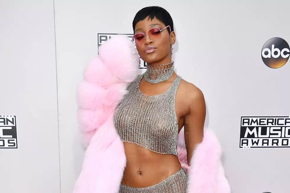 Keke Palmer Steals the Show on the 2016 American Music Awards Red Carpet