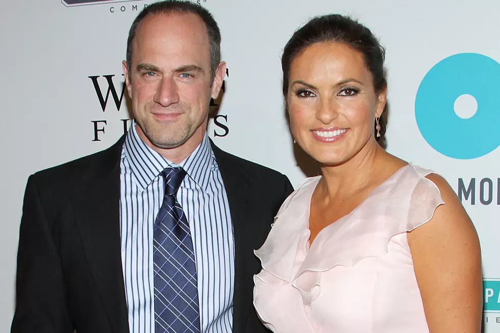 ‘SVU’ Stars Christopher Meloni + Mariska Hargitay Reunite For The Holidays