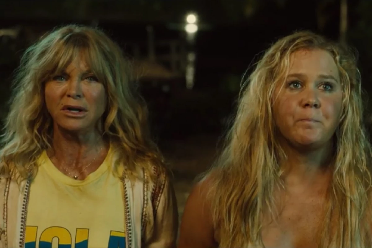 Amy Schumer And Goldie Hawn Get Snatched In New Trailer 