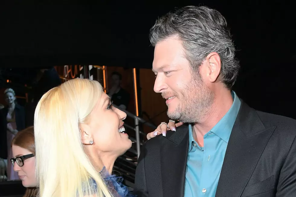 Blake Shelton, Gwen Stefani Flirt Ad Nauseam After People’s Choice Awards