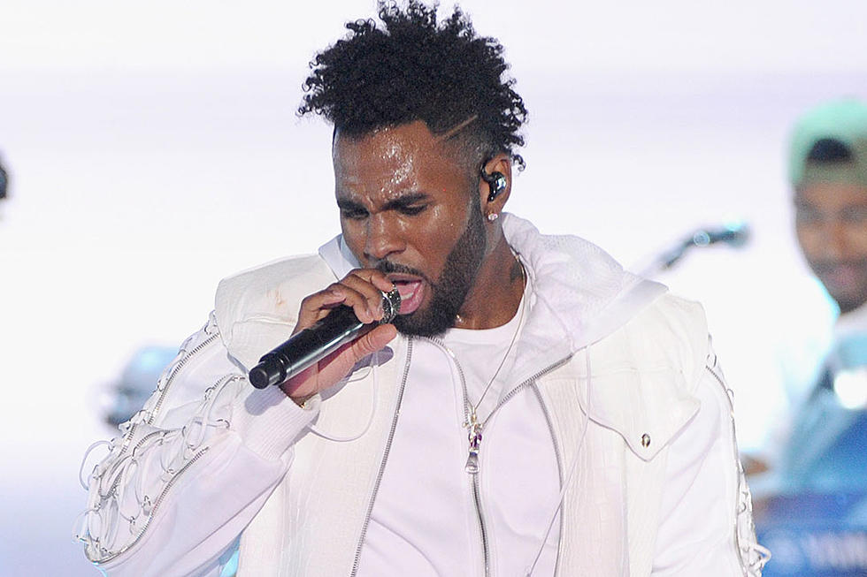 No, Jason Derulo Did *Not* Fall Down the Met Gala Stairs