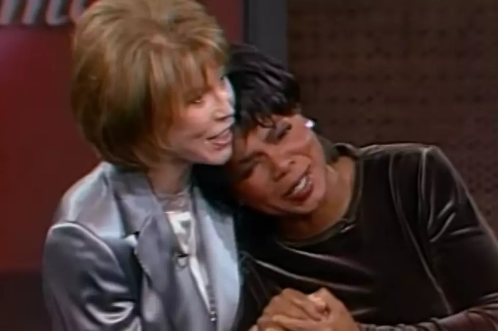 Oprah Breaks Down Over Mary Tyler Moore’s Passing: ‘She Paved the Way’
