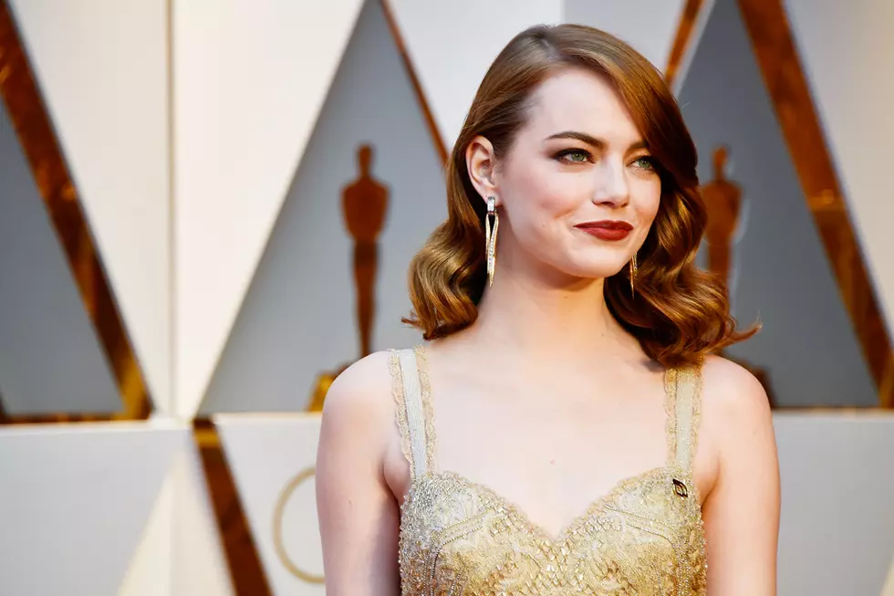 Teenager Asks Emma Stone To Prom (Viral Video)