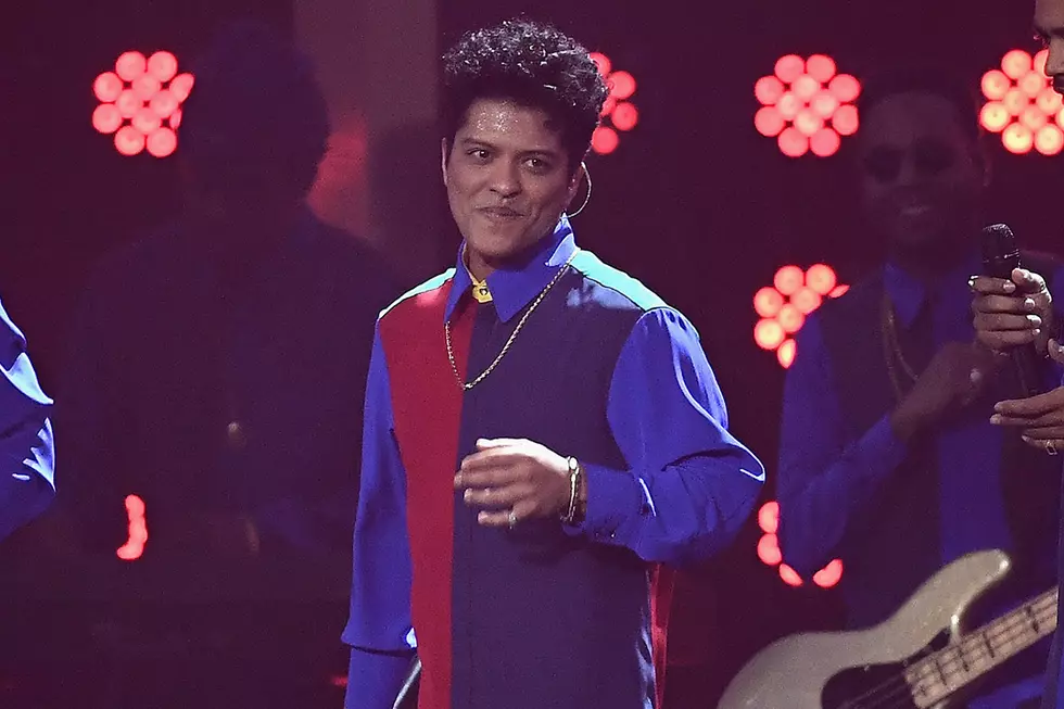 Bruno Mars Lights Up the 2017 BRIT Awards With ‘That’s What I Like’ Performance