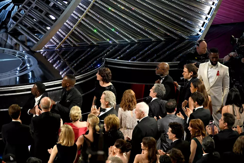 The Shock of the Oscars’ ‘Moonlight’/’La La Land’ Snafu Summed Up in 1 Star-Studded Pic