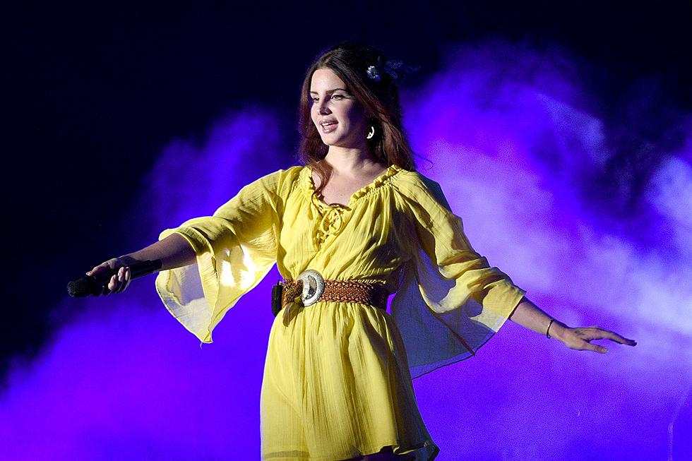 Lana Del Rey Treats SXSW Crowd to Surprise Set, Performs ‘Love’ For First Time
