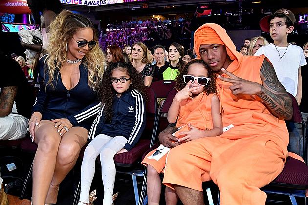 Mariah Carey and Nick Cannon Reunite in Matching Family Outfits at 2017 KCAs