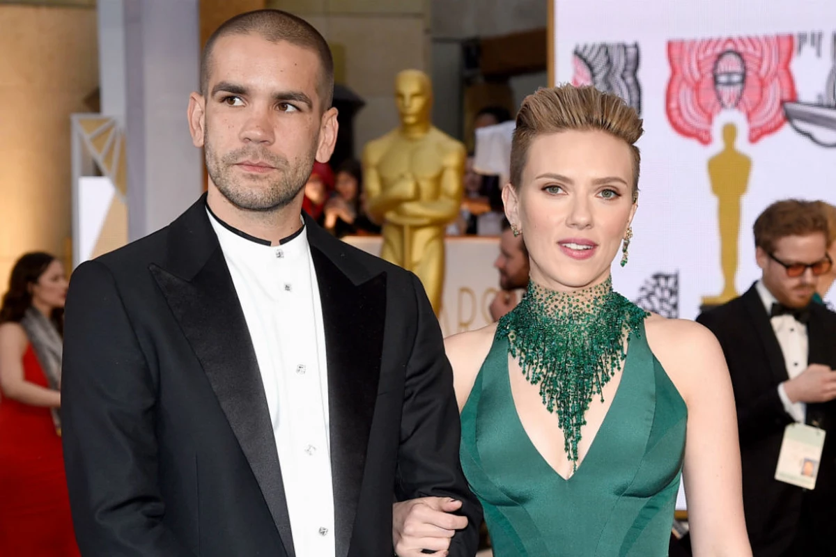 Scarlett Johansson Files for Divorce From Romain Dauriac