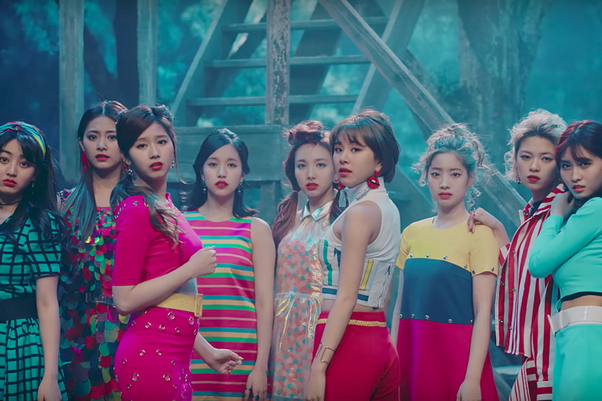 Twice Make Intergalactic Comeback With Signal Watch The Music Video