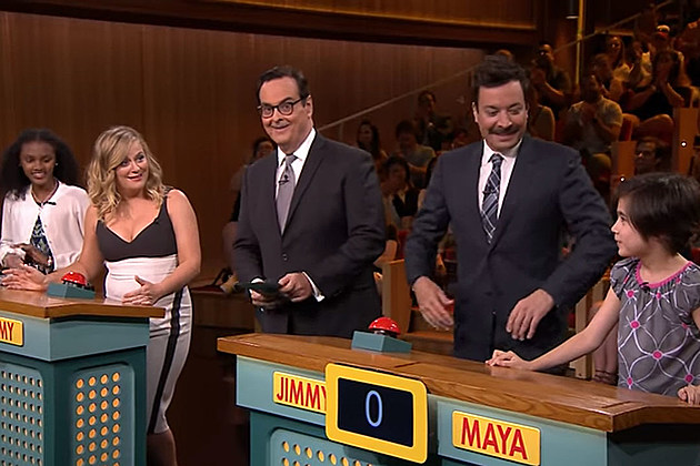 ICYMI: Jimmy Fallon Shows Amy Poehler Who&#8217;s &#8216;Smarter Than a Smart Girl&#8217;