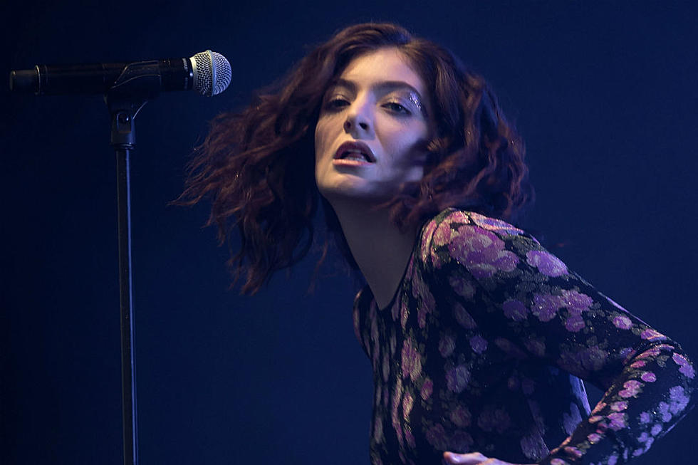 Lorde Debuts Previously Unreleased Song ‘Precious Metals,’ Covers Frank Ocean During Concert