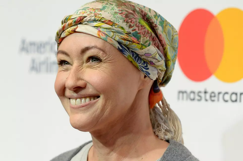 Shannen Doherty Shares Photos of Growing Hair Amid Cancer Remission