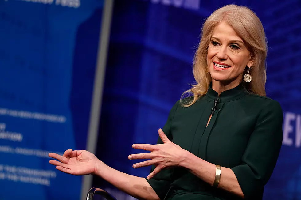 Twitter Had a Field Day With Kellyanne Conway’s Flash Cards