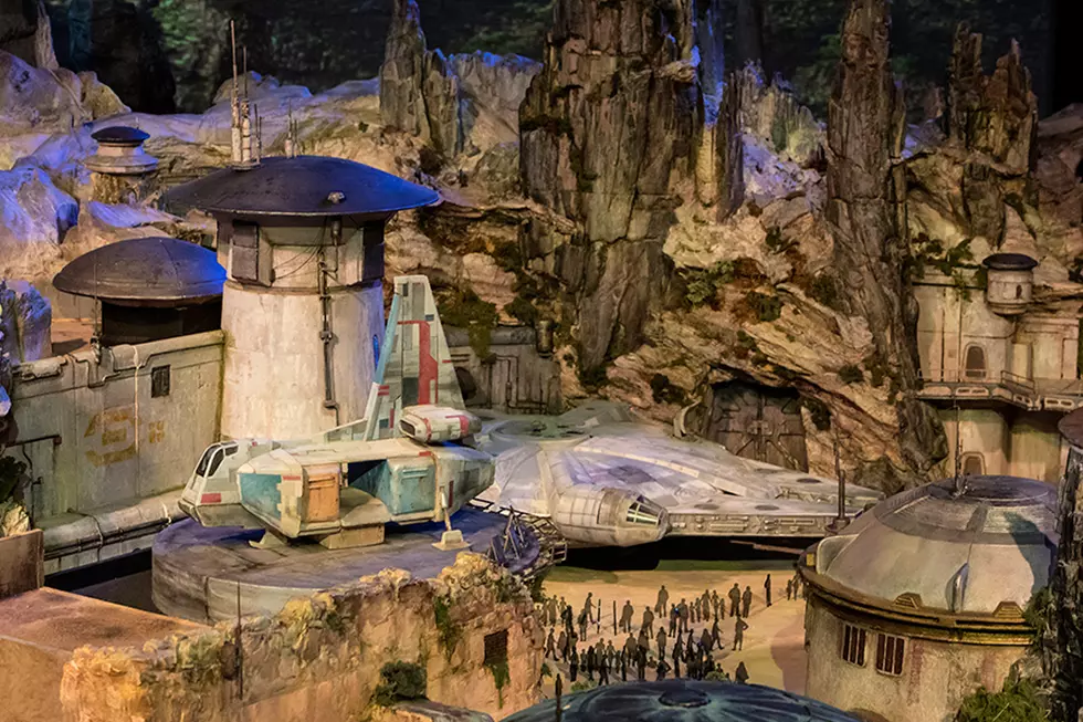 First Look: ‘Star Wars’ Lands Coming to Disney Parks in 2019