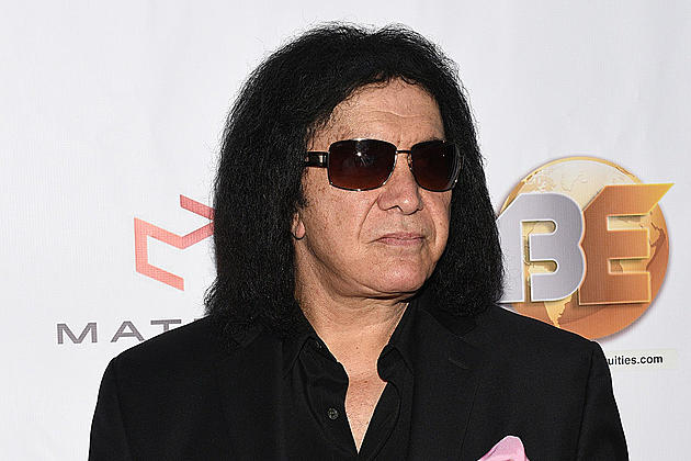 Gene Simmons Is a Cow + Jessica Chastain Wants Tears: Pop Bits