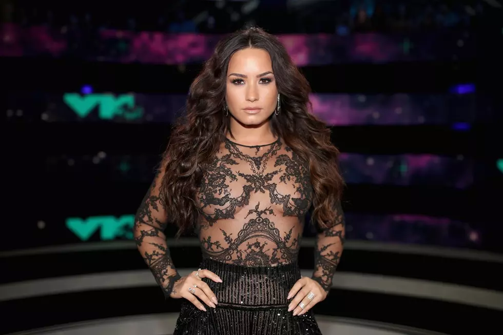 Demi Lovato Is a Bombshell in Black Lace at 2017 MTV VMAs: Photos