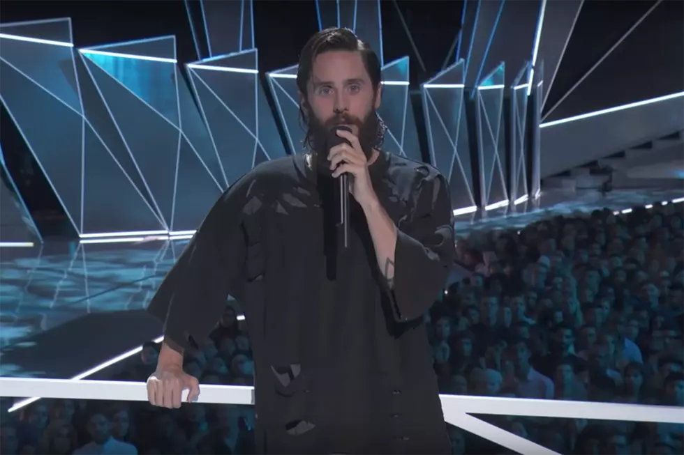 Jared Leto’s Tribute to Late Chester Bennington at 2017 MTV VMAs Gets Cut Off