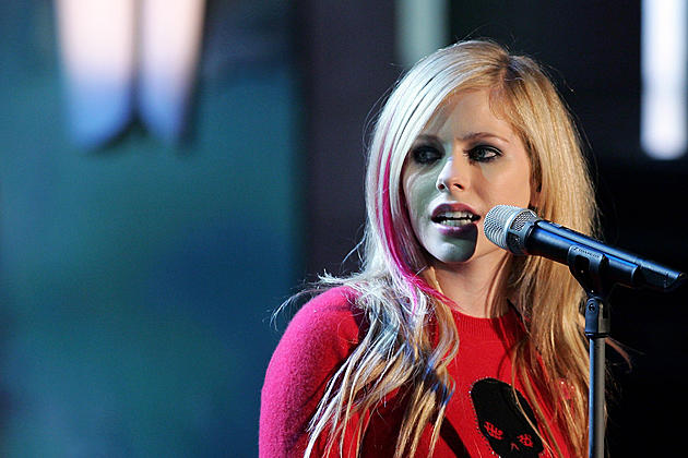 Googling Avril Lavigne is Dangerous + Jimmy Kimmel Shuts Down Senator: Pop Bits