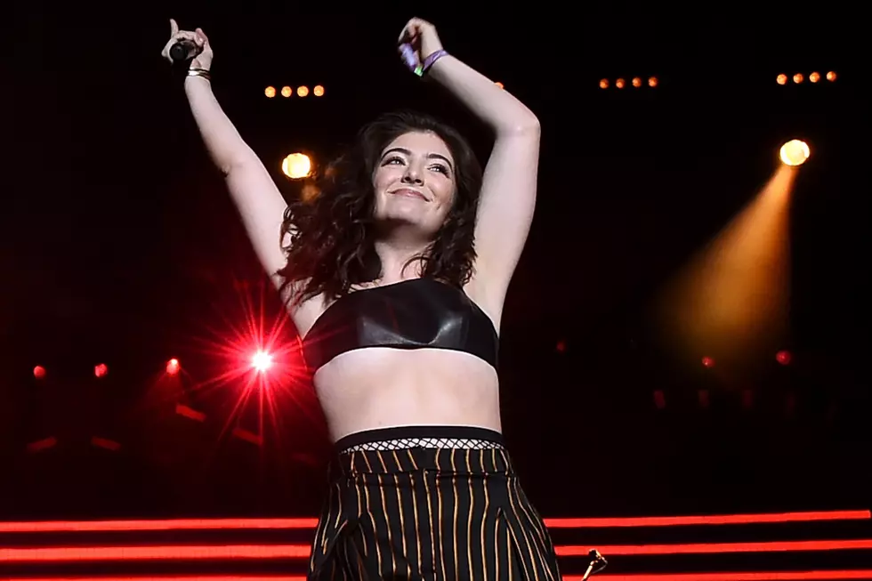 Lorde Covers ‘In the Air Tonight’ + Madonna Tries Stand-Up Comedy: Pop Bits
