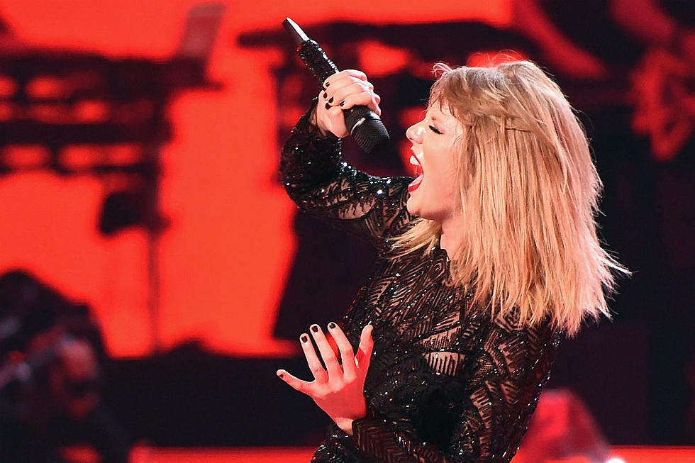 Taylor Swift Makes Big Debut, Stops ‘Despacito’ From Breaking Mariah Carey’s Record