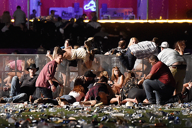 Kelly Clarkson, Sia + More React to Mass Las Vegas Shooting