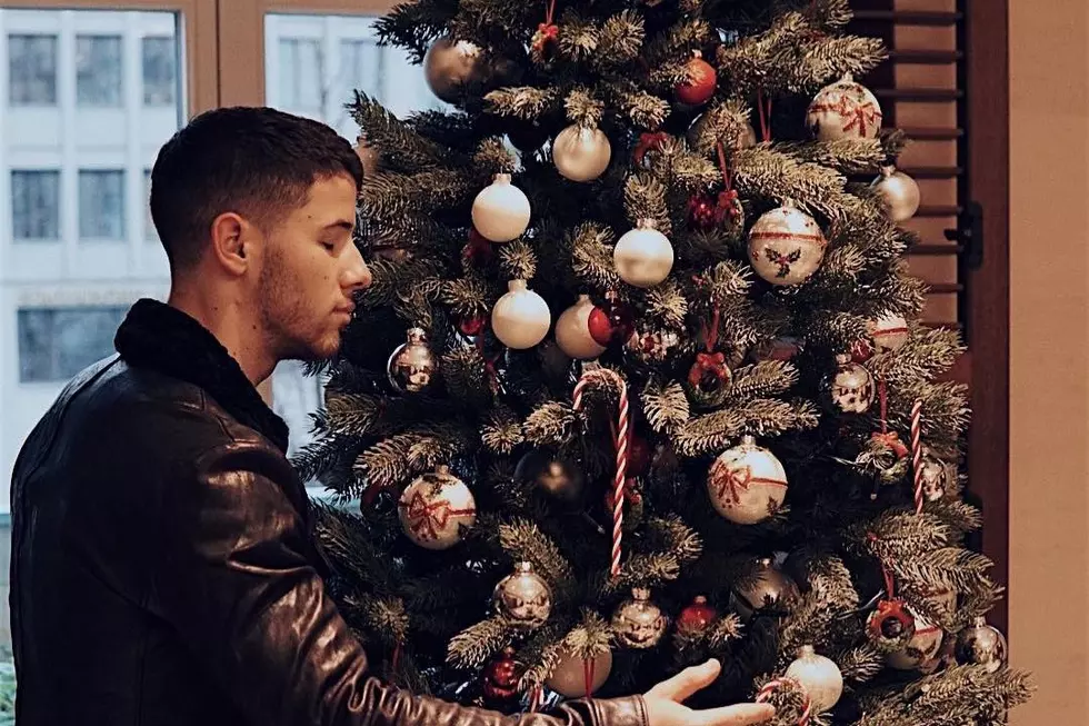 Mariah Carey, Nick Jonas, Kylie Jenner and More Celebs Prep for Christmas 2017