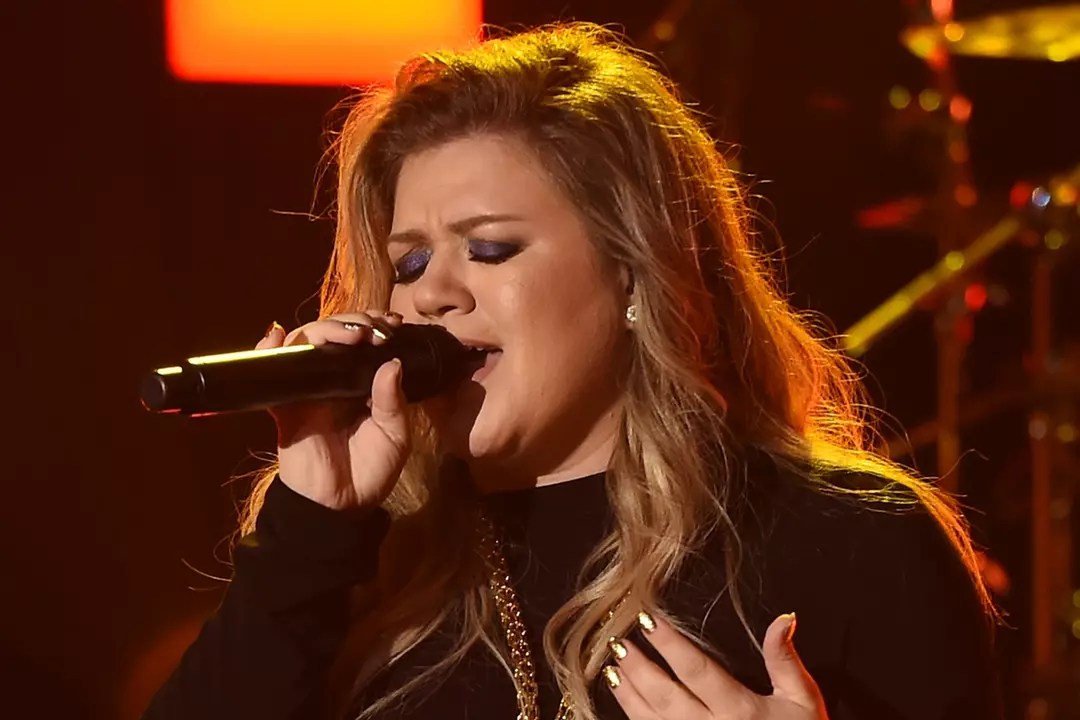 at40 extra heartbeat song kelly clarkson 2017