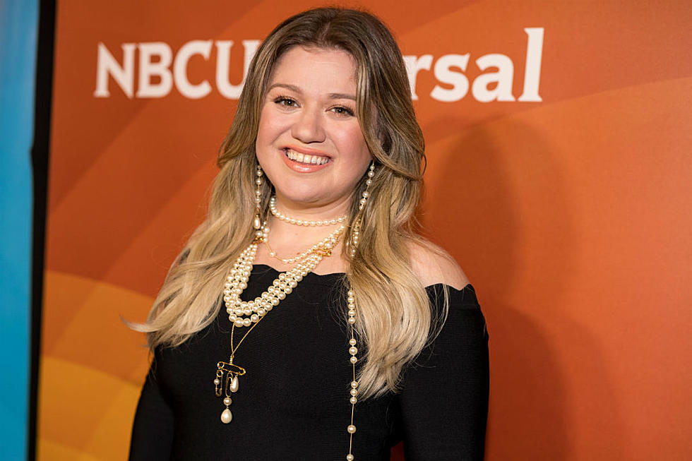 Kelly Clarkson Is Having the Best Week Ever (and It’s Only Wednesday)