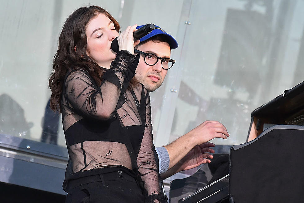 Lorde + Jack Antonoff Cover Carly Rae Jepsen, The Cranberries at NYC Show